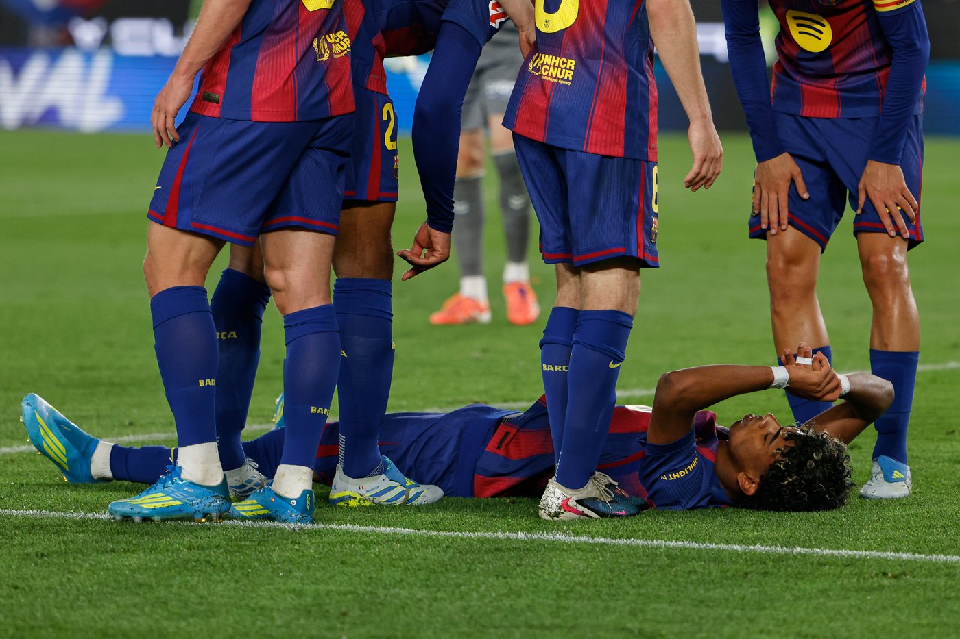World Cup worry as Lamine Yamal injured while converting penalty in Barcelona's win over Celta Vigo | iNFOnews.ca