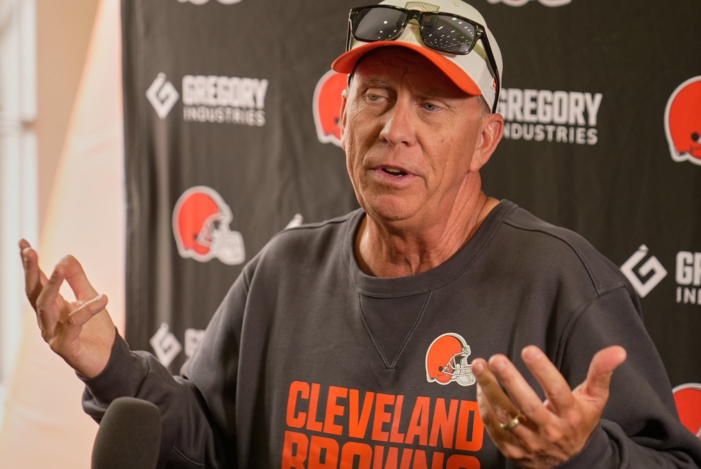 Browns' QB competition between Sanders and Watson still in early stages | iNFOnews.ca Browns' QB competition between Sanders and Watson still in early stages | iNFOnews.ca