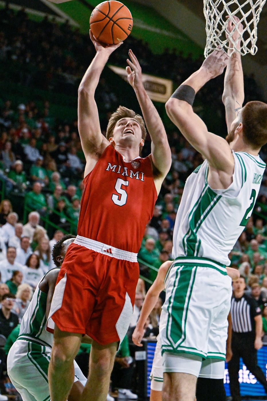 No. 23 Miami (Ohio) moves to 24-0 with 90-74 win at Marshall | iNFOnews.ca