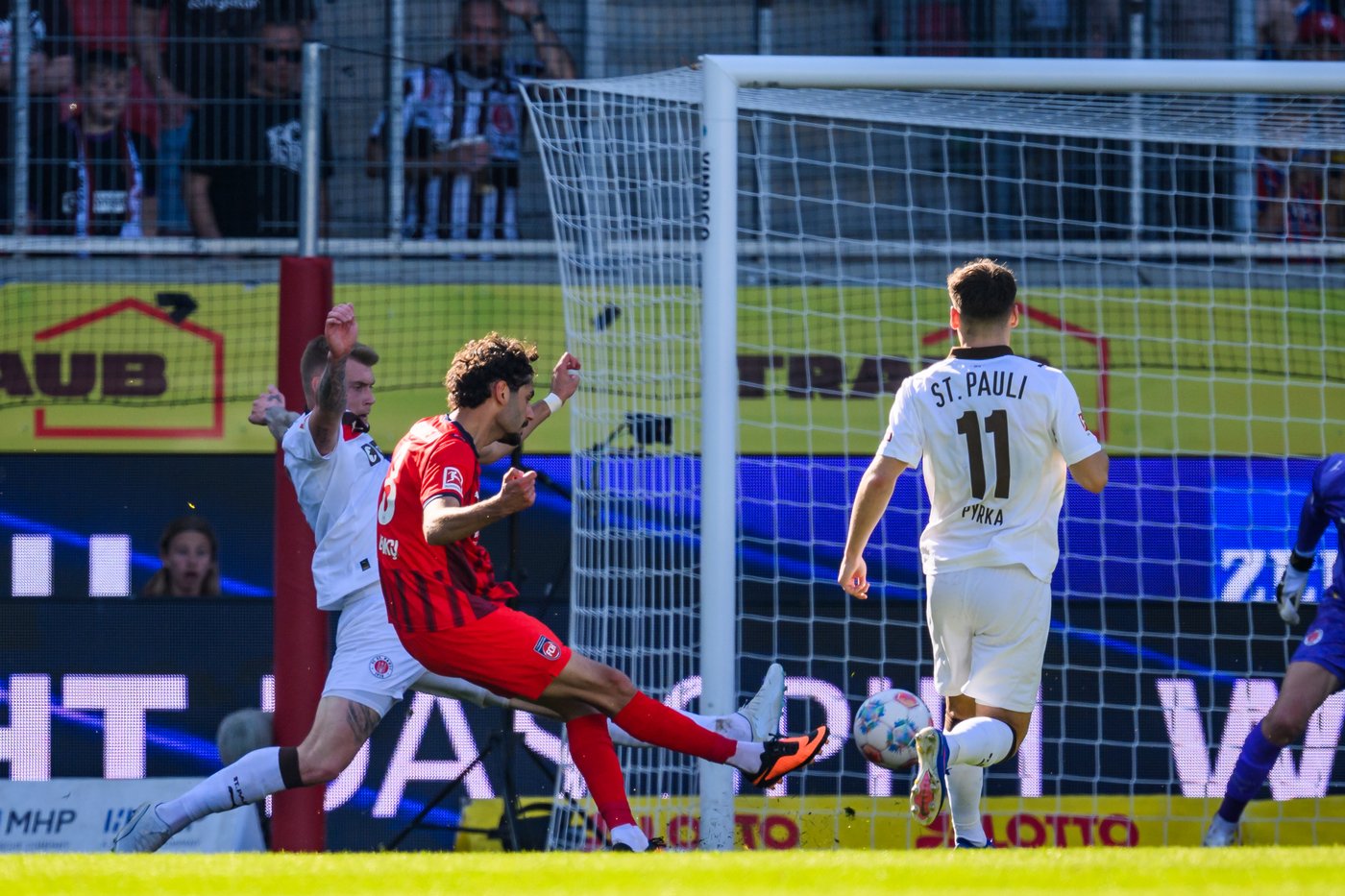 Tearful Heidenheim forward Eren Dinkçi dedicates goal to girlfriend with leukemia | iNFOnews.ca