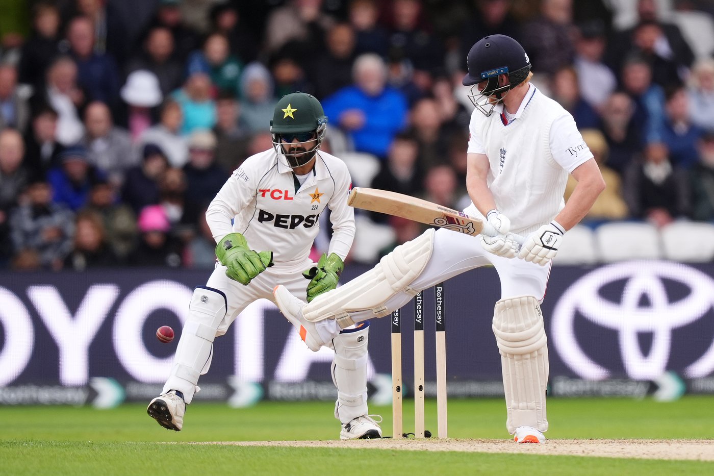 Root and Cox hit fifties as England powers to 239-4 and into 68-run lead over Pakistan | iNFOnews.ca Root and Cox hit fifties as England powers to 239-4 and into 68-run lead over Pakistan | iNFOnews.ca