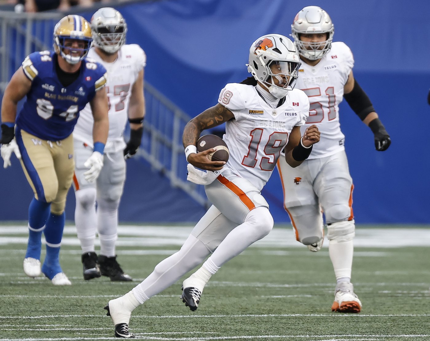 Zander Horvath's three touchdowns carry Lions to 35-19 win over Blue Bombers | iNFOnews.ca
