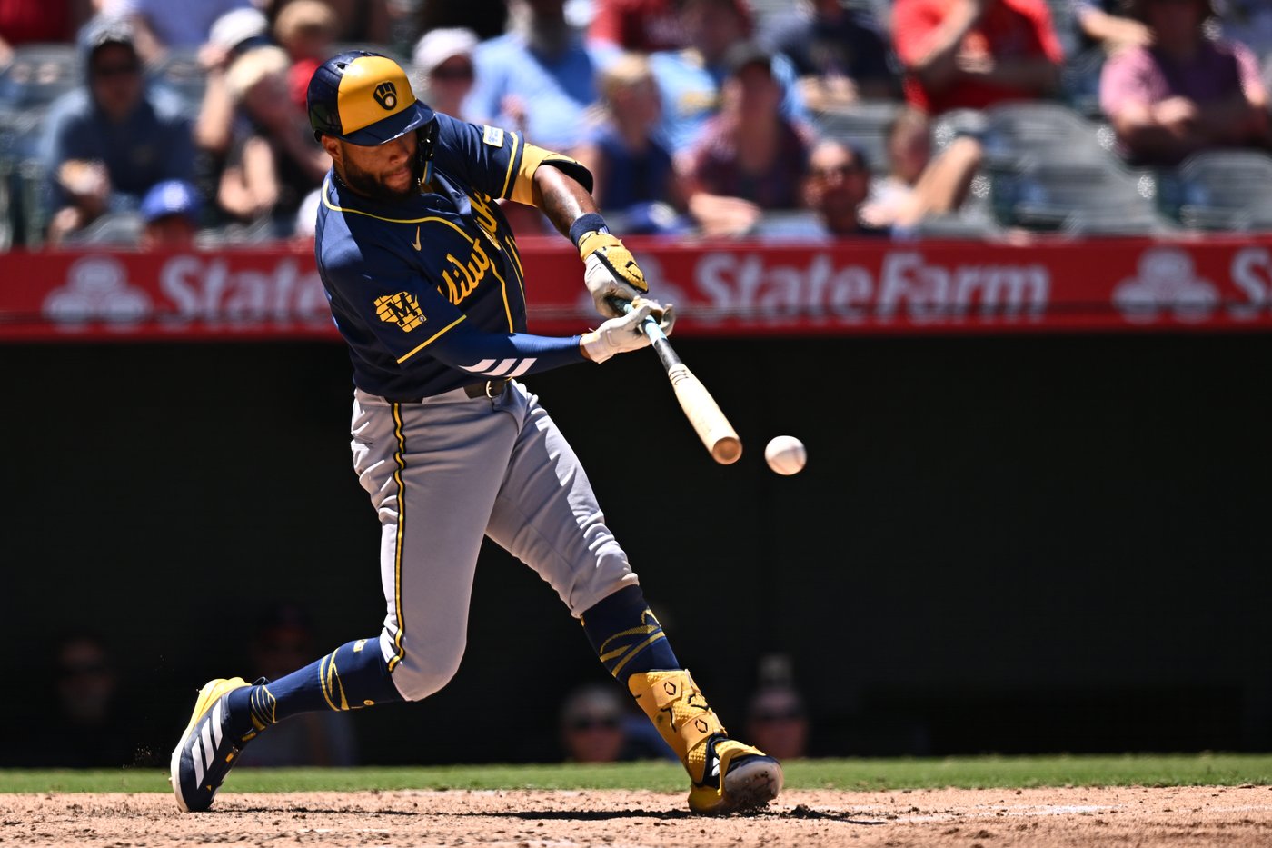 Ureña throws 3-hit ball for 6 innings, Meckler hits 2-run homer as Angels beat Brewers 3-0 | iNFOnews.ca Ureña throws 3-hit ball for 6 innings, Meckler hits 2-run homer as Angels beat Brewers 3-0 | iNFOnews.ca