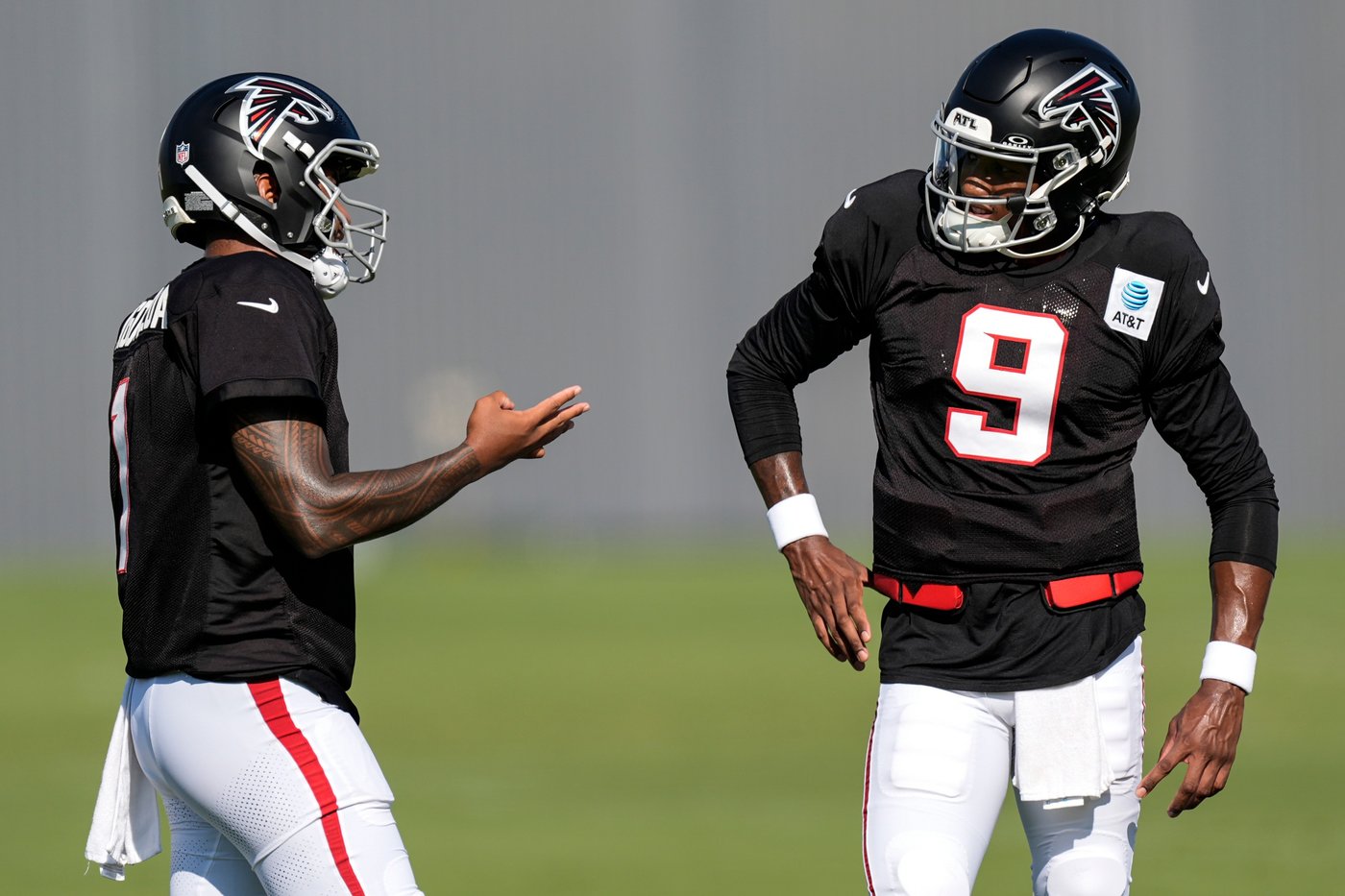 Falcons’ brotherhood on display as Matthew Bergeron celebrates extension and Jeff Ulbrich returns | iNFOnews.ca Falcons’ brotherhood on display as Matthew Bergeron celebrates extension and Jeff Ulbrich returns | iNFOnews.ca