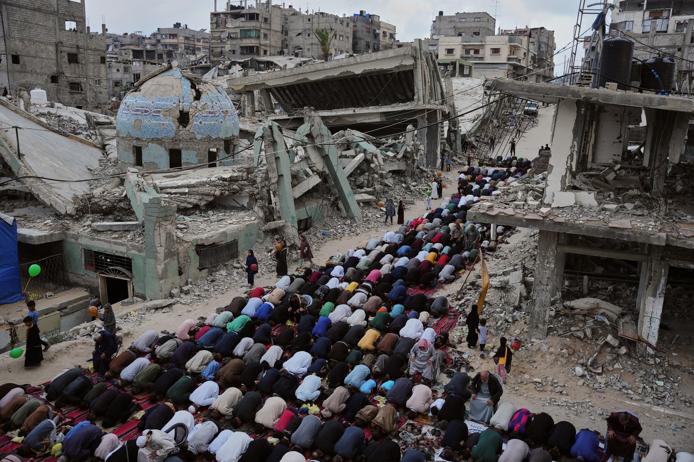 Muslims around the world celebrate Eid al-Adha, in photos | iNFOnews.ca