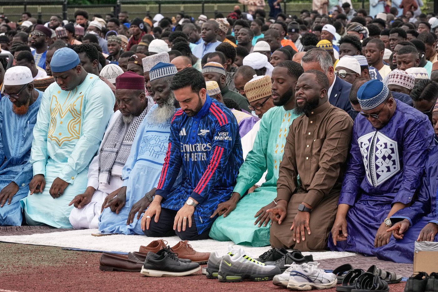 Muslims around the world celebrate Eid al-Adha, in photos | iNFOnews.ca