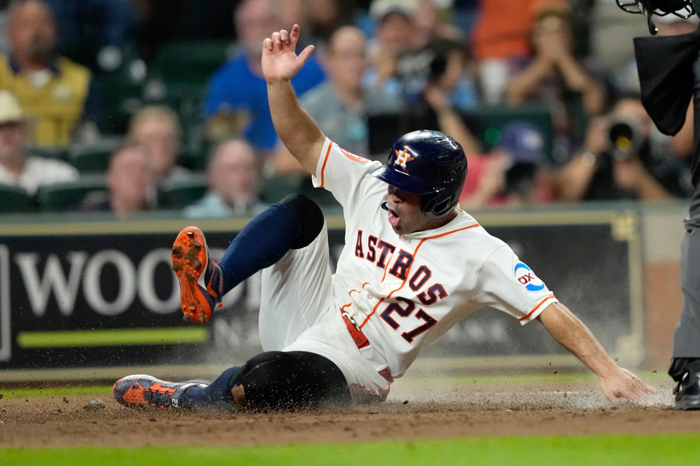 Trammell hits 3-run homer as Astros beat Blue Jays 7-2 | iNFOnews.ca