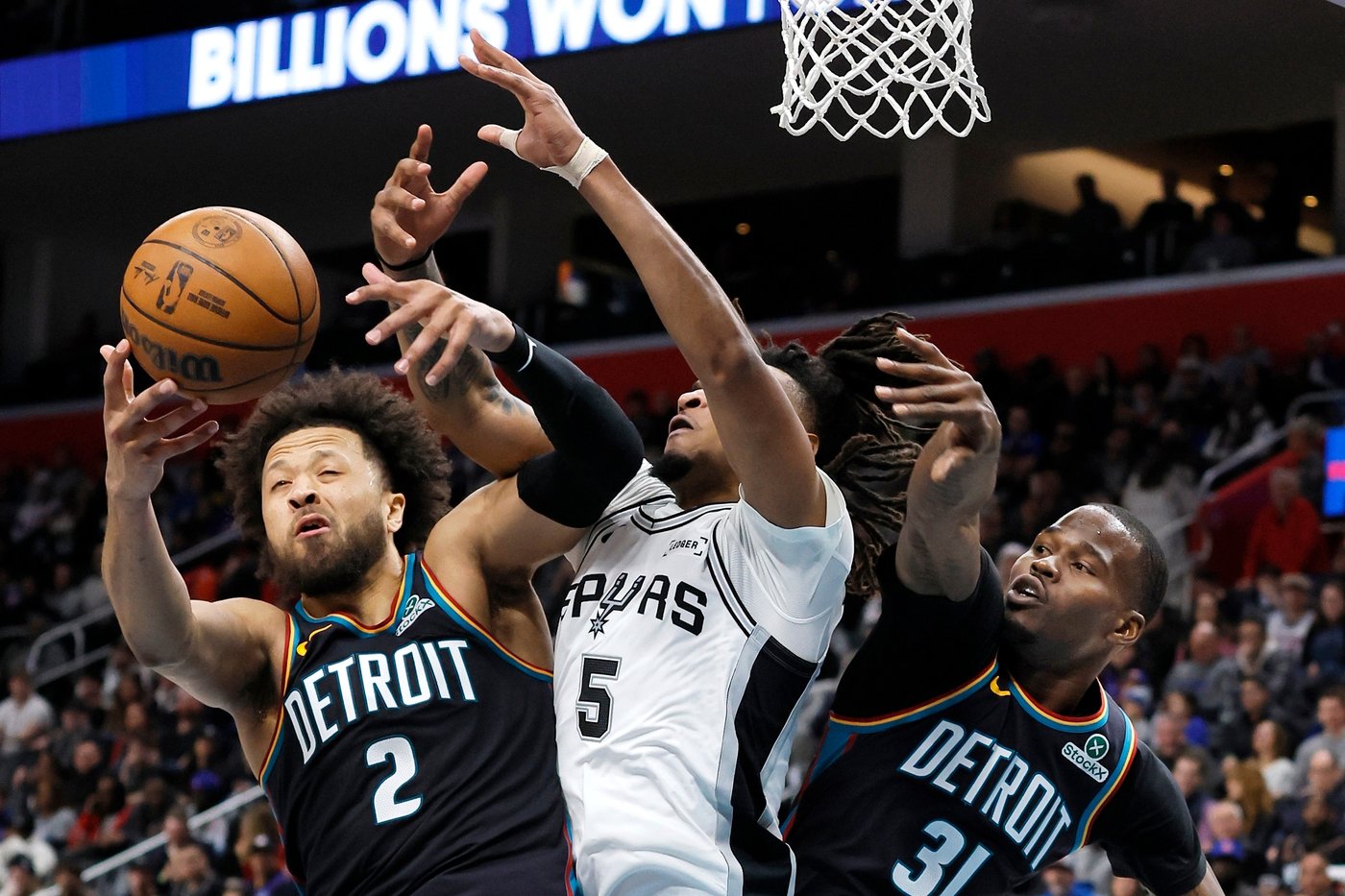 Spurs humble Pistons with 114-103 victory in potential NBA Finals preview | iNFOnews.ca