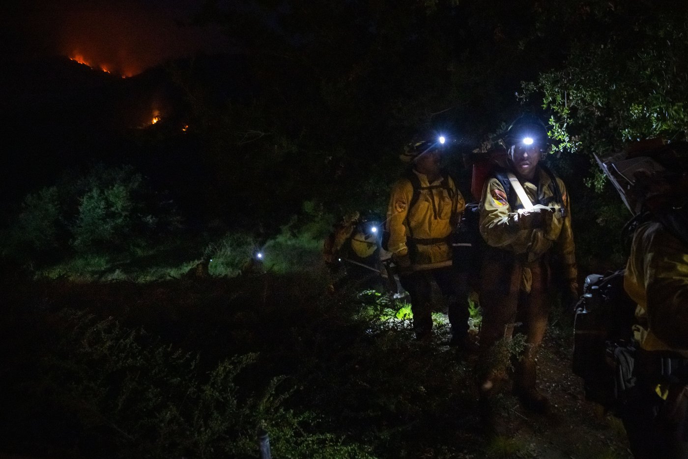 Photos show firefighters battling Southern California blaze | iNwheels