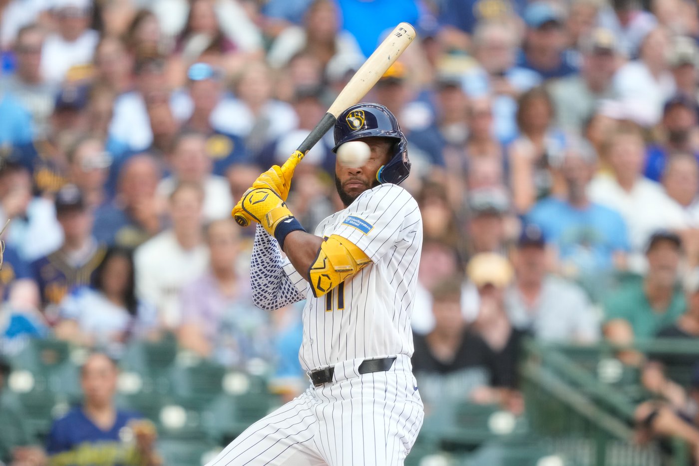 Brewers overcome early deficit in 8-6 victory over skidding Marlins | iNFOnews.ca Brewers overcome early deficit in 8-6 victory over skidding Marlins | iNFOnews.ca