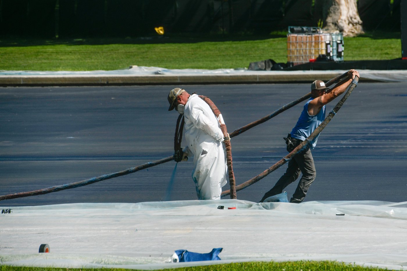 Water begins refilling Reflecting Pool after Trump's renovation to repaint it 'American flag blue' | iNFOnews.ca