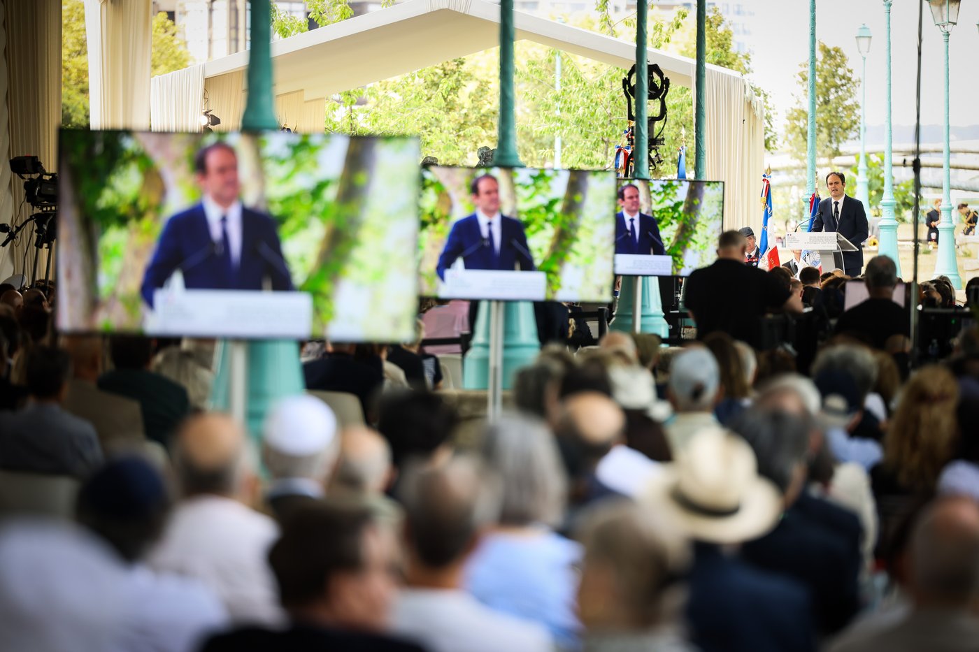 France commemorates the Vel d’Hiv roundup after a Paris plaque honoring rescuers is vandalized | iNFOnews.ca France commemorates the Vel d’Hiv roundup after a Paris plaque honoring rescuers is vandalized | iNFOnews.ca