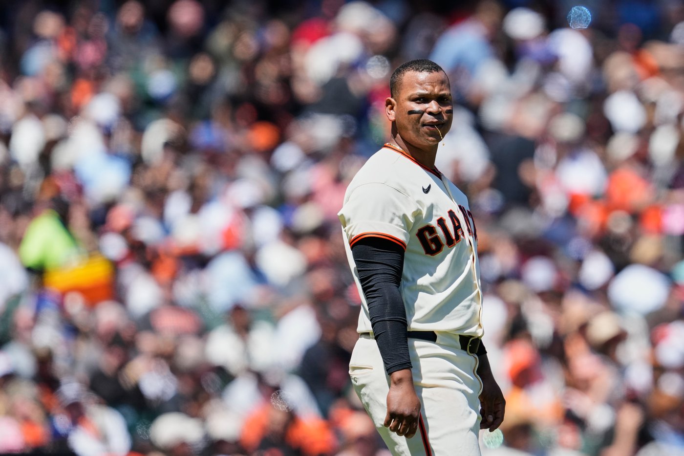 Glasnow, Scott combine for 1-hitter as the Dodgers beat the Giants 3-0 to avoid series sweep | iNFOnews.ca