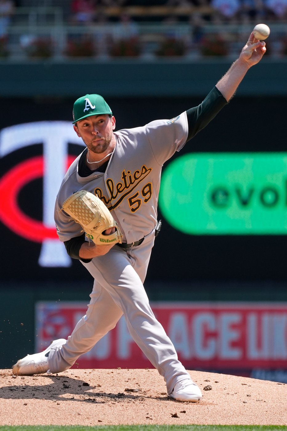 A's left-hander Jeffrey Springs leaves start against Twins with right hip discomfort | iNFOnews.ca