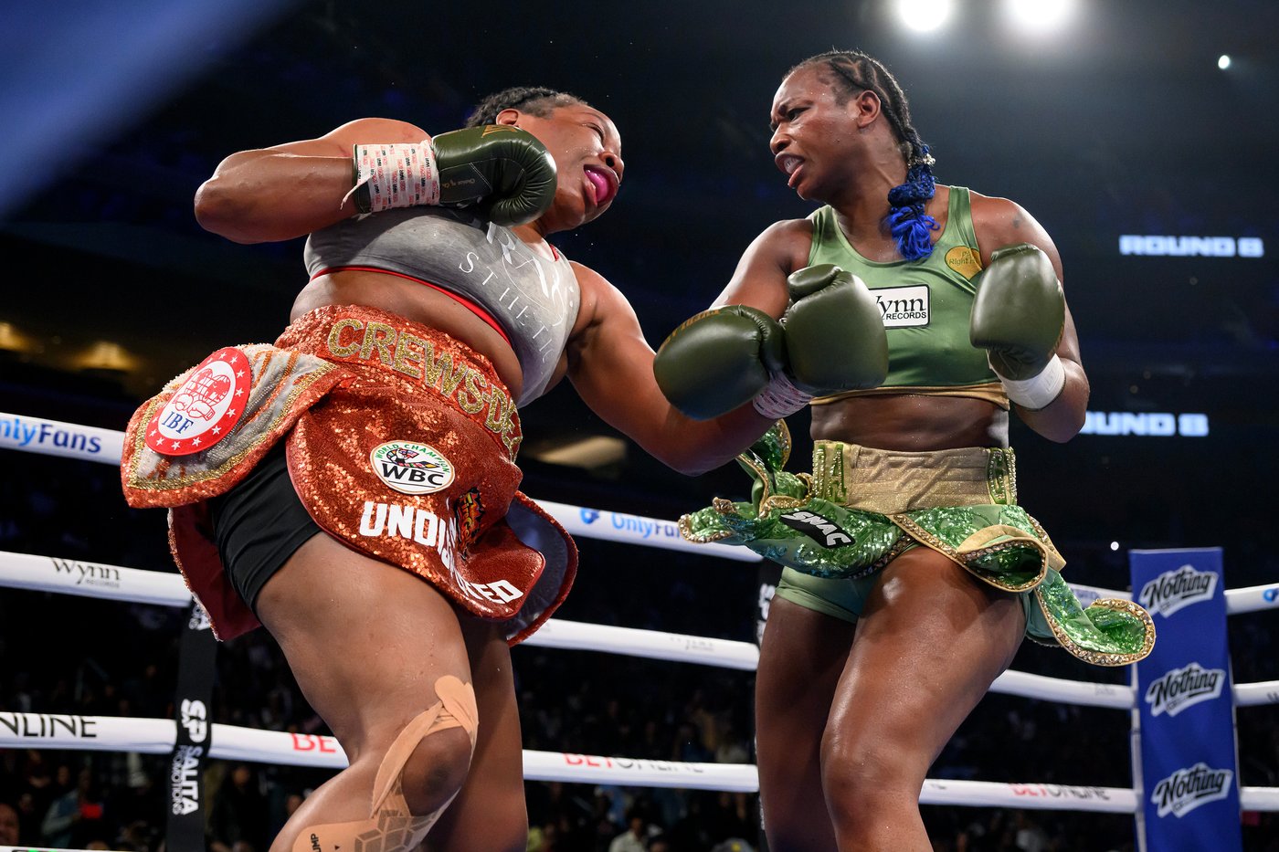 Claressa Shields pounds out lopsided victory over rival Franchon Crews-Dezurn | iNFOnews.ca