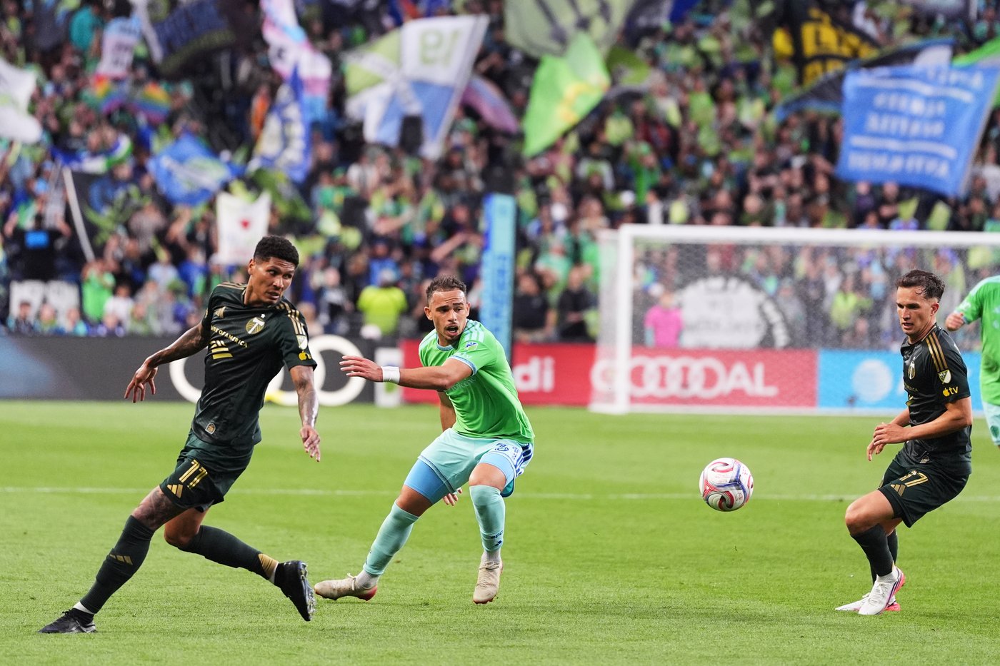 Kevin Kelsy leads Timbers to 5-1 romp over Sounders as MLS returns from break | iNFOnews.ca