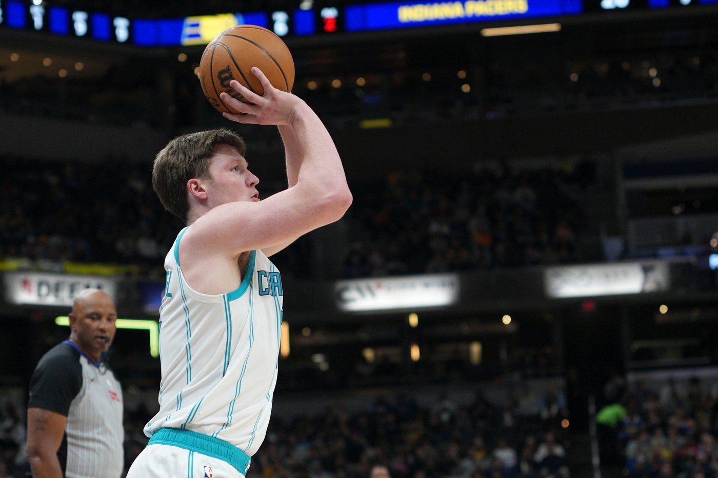 Knueppel breaks rookie 3-point season record in Hornets' romp over Pacers | iNFOnews.ca