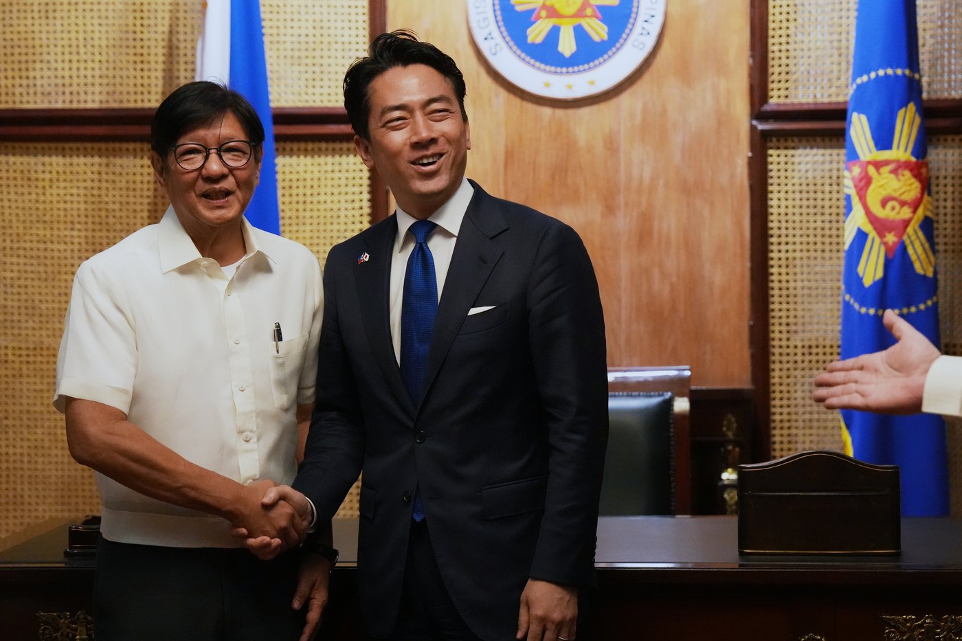 Japan and Philippines agree to weapons pact talks as China’s ‘coercive activities’ cause alarm | iNFOnews.ca