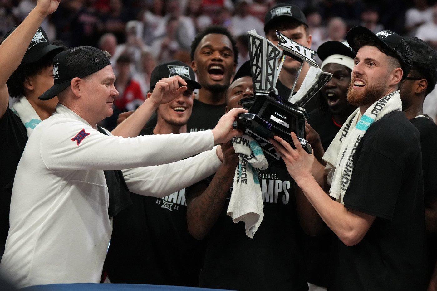 No. 2 Arizona clinches first Big 12 regular-season title, eyes a deep March run | iNFOnews.ca