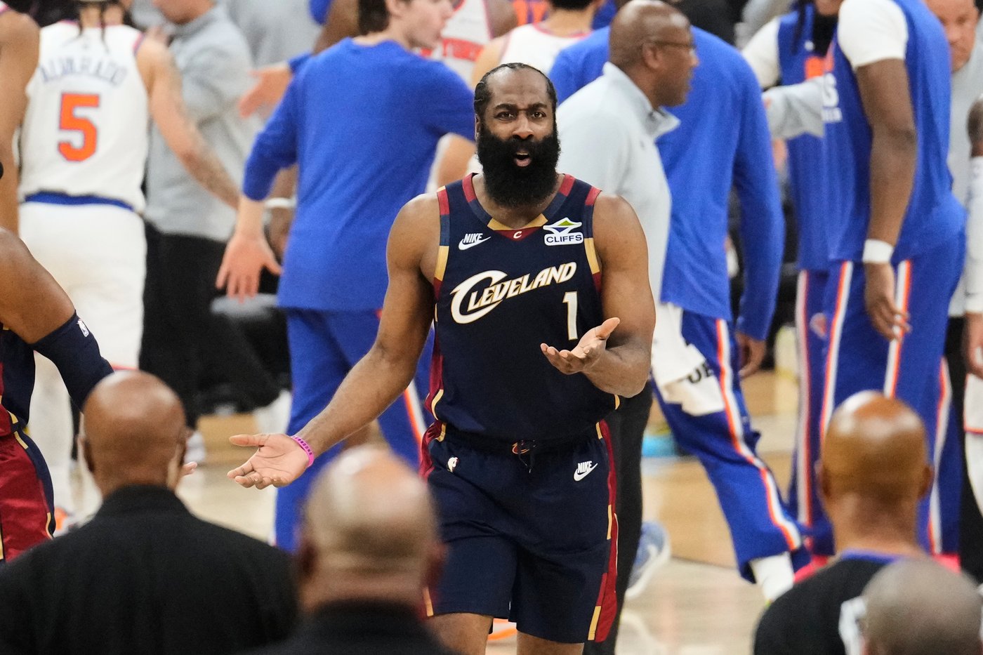 Cavaliers overwhelmed in Game 4 by Knicks, who sweep series and send Cleveland into uncertain summer | iNFOnews.ca