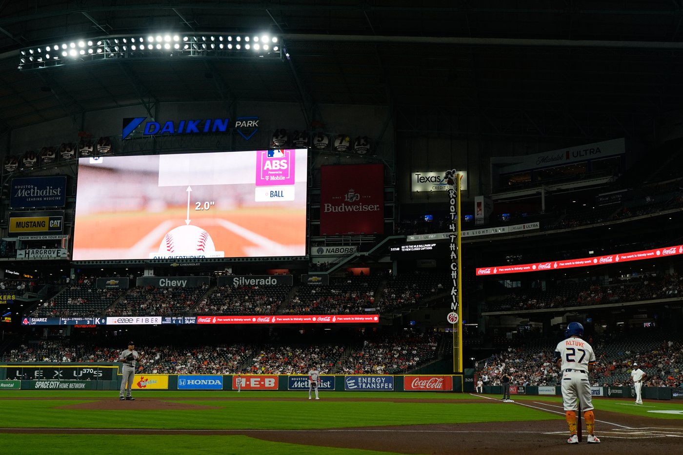 Players say MLB's robot umpires are shrinking the strike zone | iNFOnews.ca