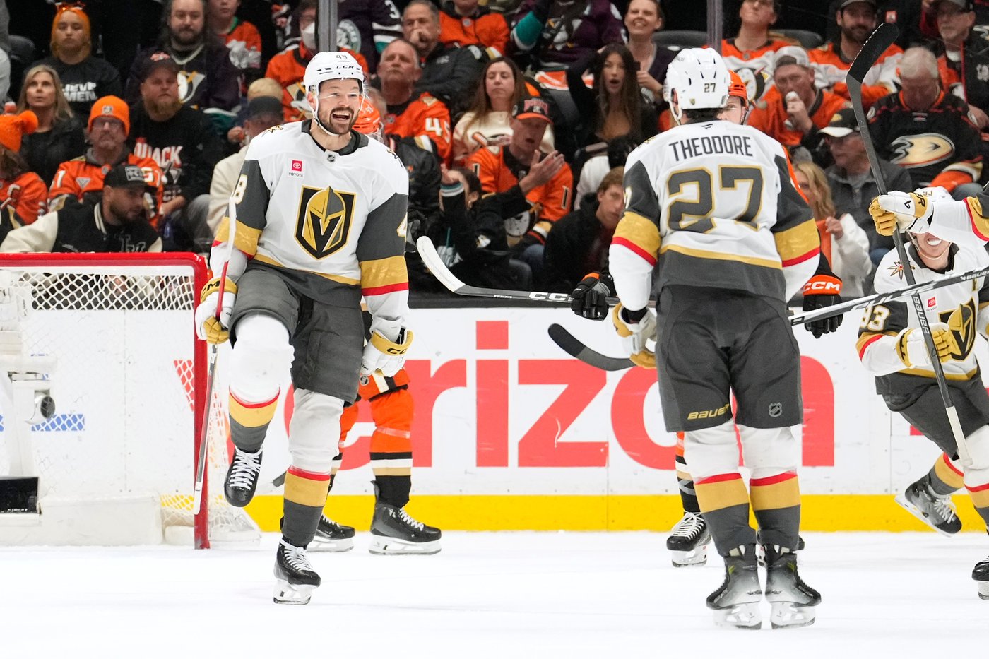 Marner, Dorofeyev propel Golden Knights past Ducks 5-1 in Game 6 clincher, into conference finals | iNFOnews.ca