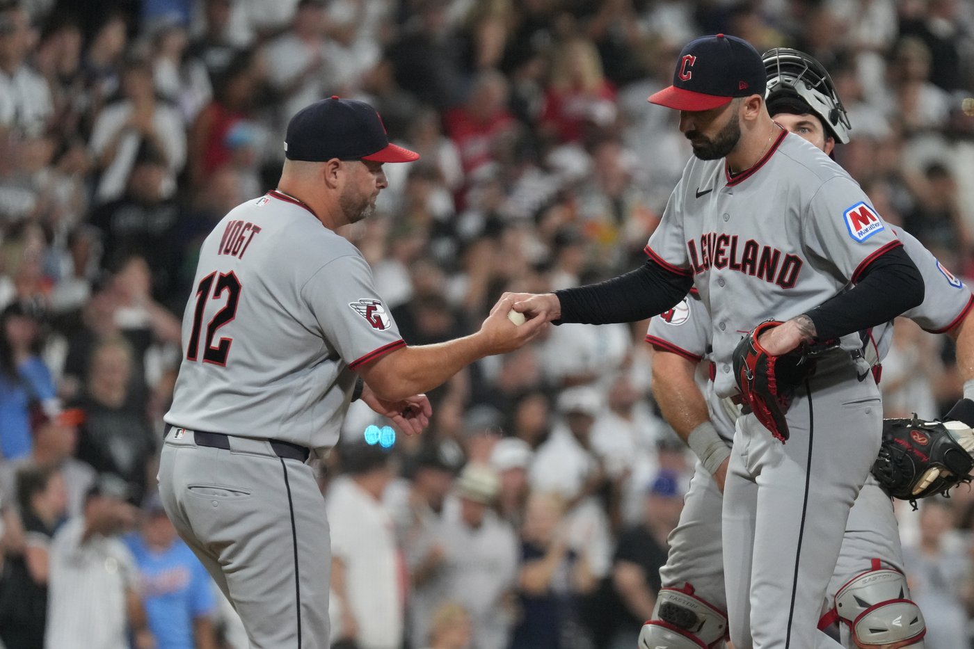 Murakami HR, Peters, Meidroth each knock in 2 runs as White Sox top Guardians to end 4-game skid | iNFOnews.ca Murakami HR, Peters, Meidroth each knock in 2 runs as White Sox top Guardians to end 4-game skid | iNFOnews.ca