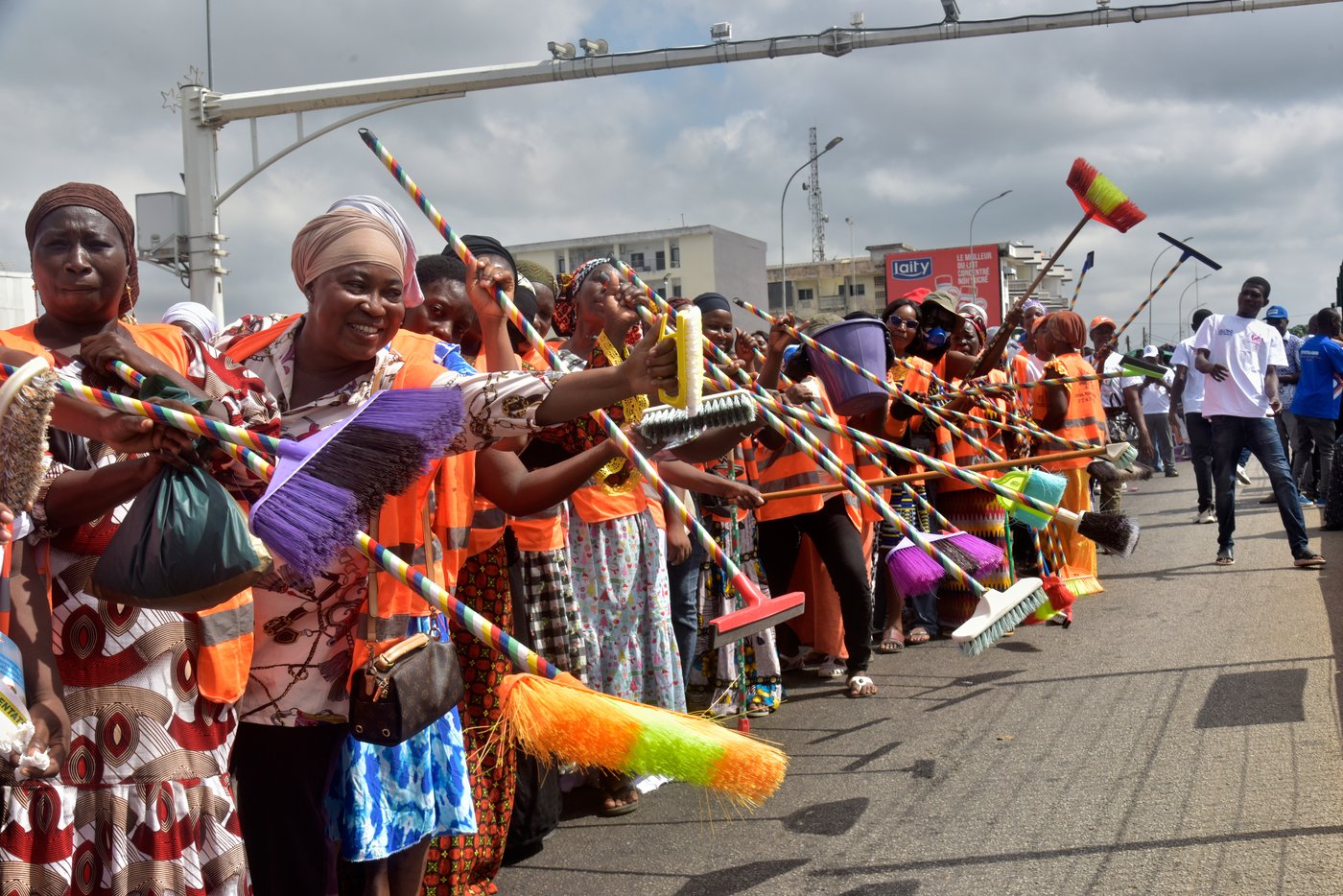 Workers around the world demonstrate on May Day, in photos | iNFOnews.ca