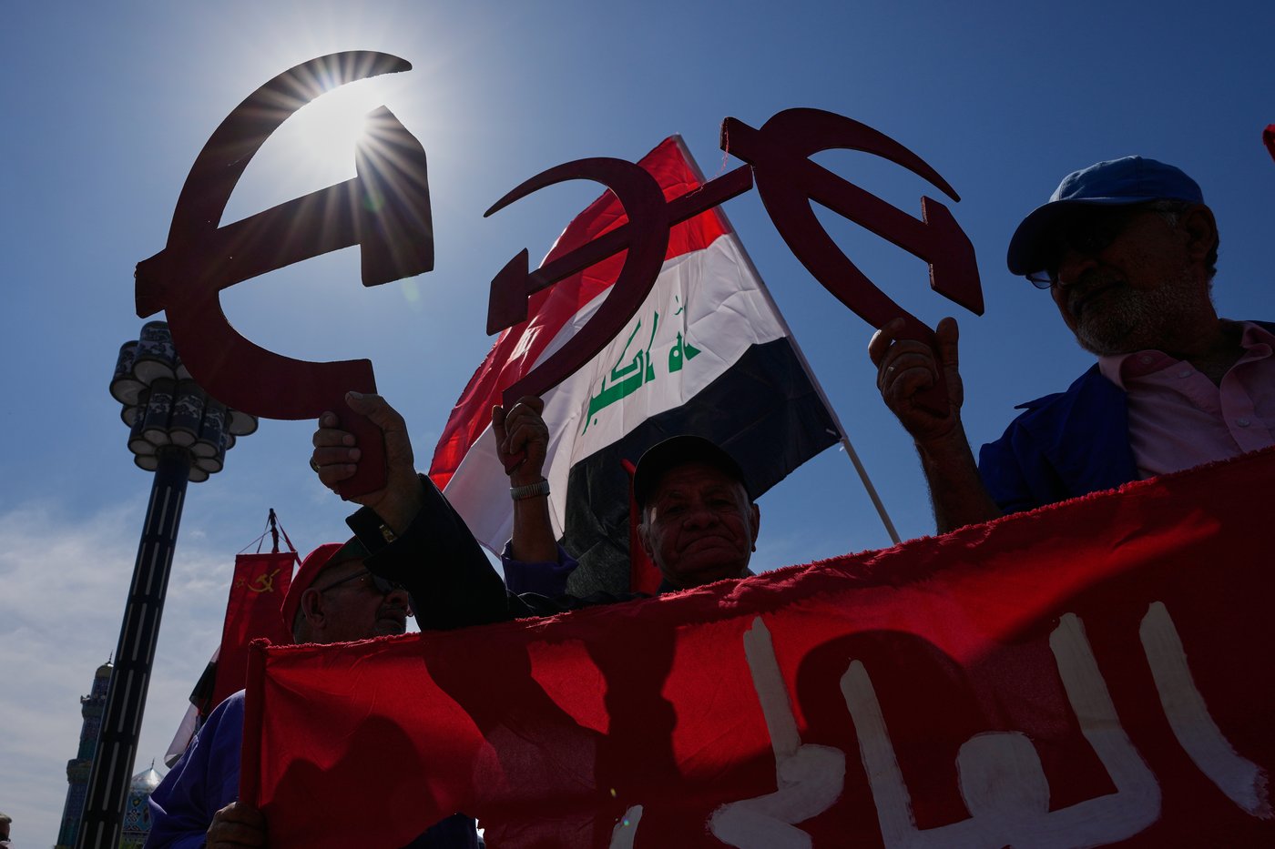Workers around the world demonstrate on May Day, in photos | iNFOnews.ca
