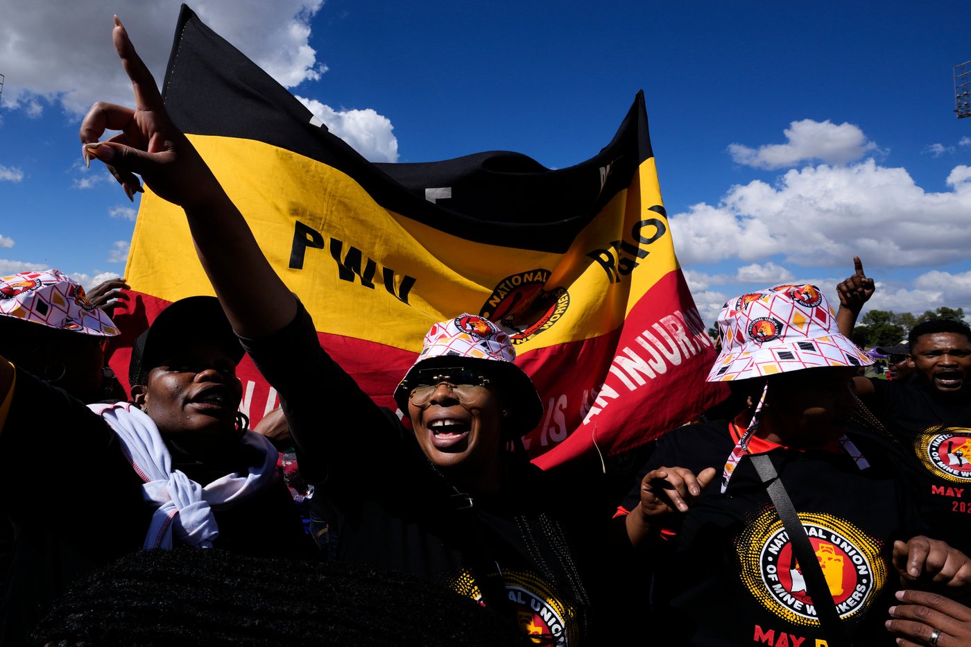 Workers around the world demonstrate on May Day, in photos | iNFOnews.ca