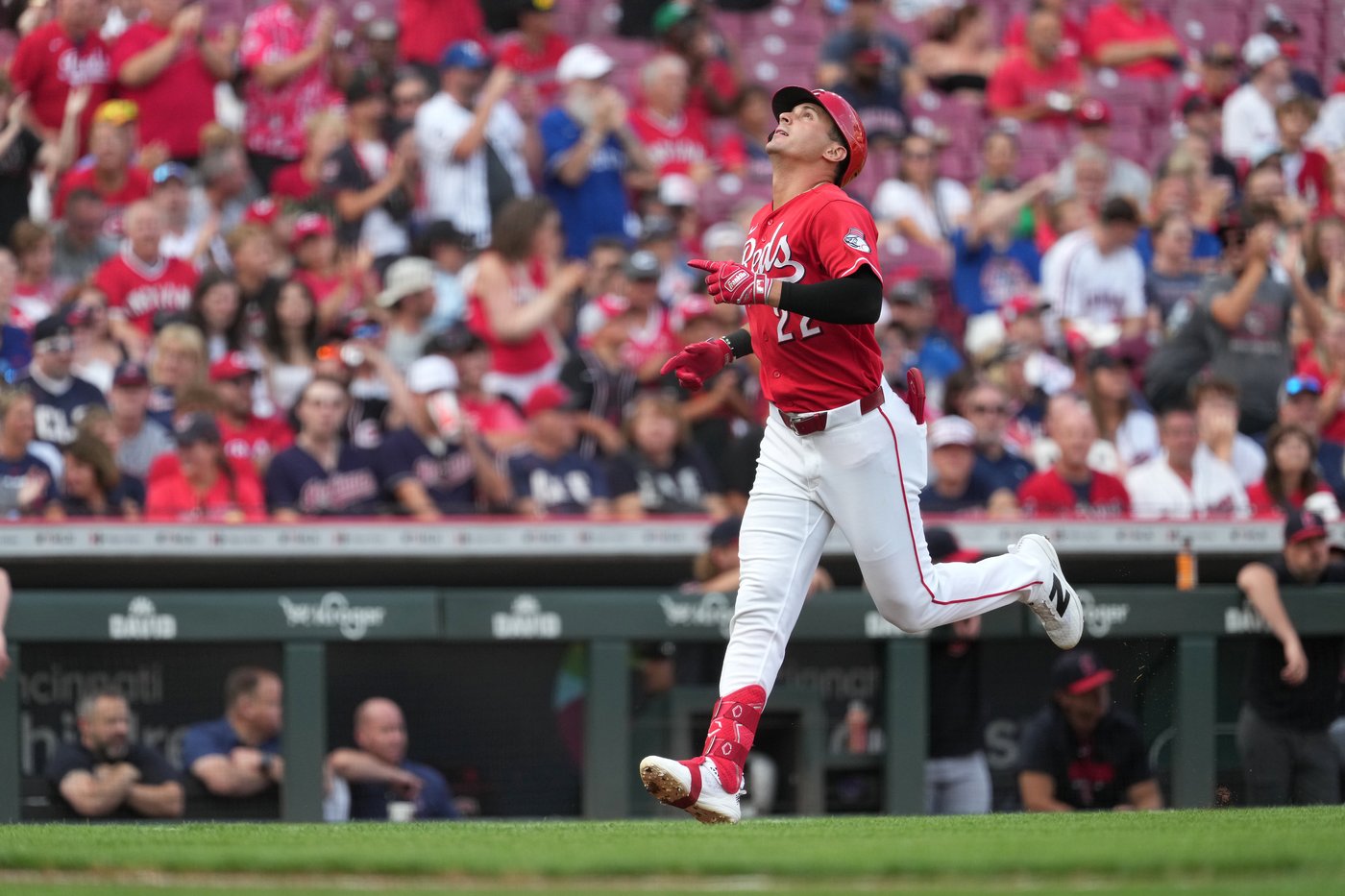 JJ Bleday's solo homer and Dane Myers' game-saving grab help Reds beat Guardians 2-0 | iNFOnews.ca
