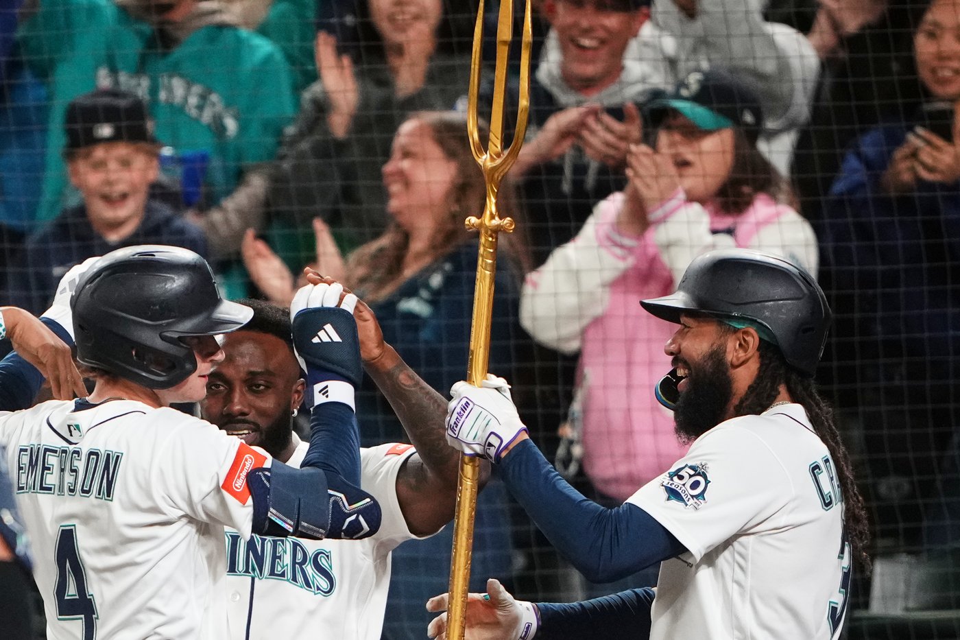 Colt Emerson homers for 1st career hit as Mariners beat White Sox 6-1 behind Woo | iNFOnews.ca