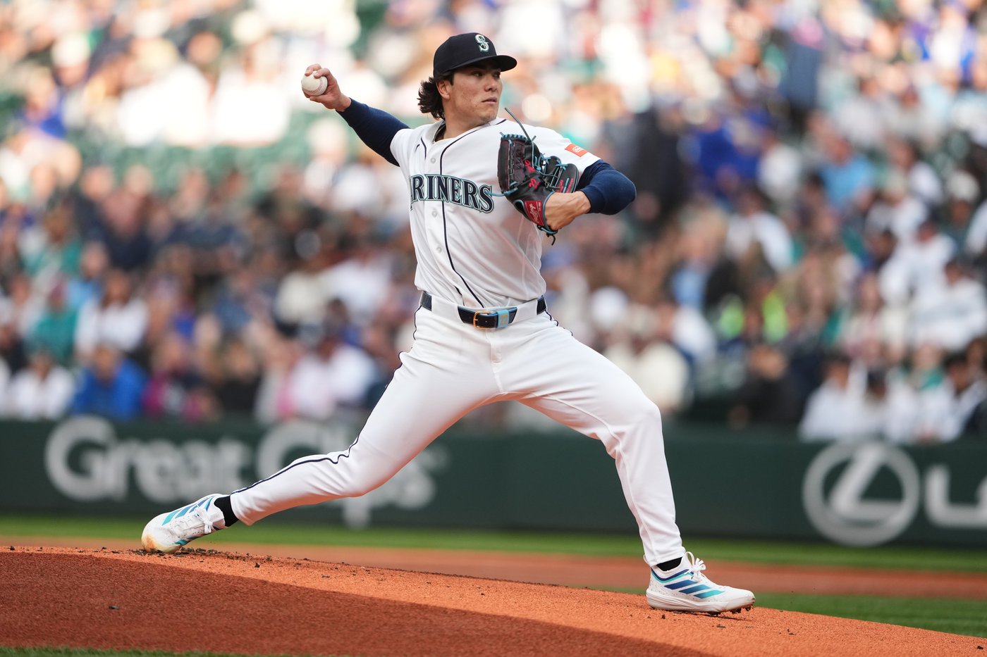 Colt Emerson homers for 1st career hit as Mariners beat White Sox 6-1 behind Woo | iNFOnews.ca