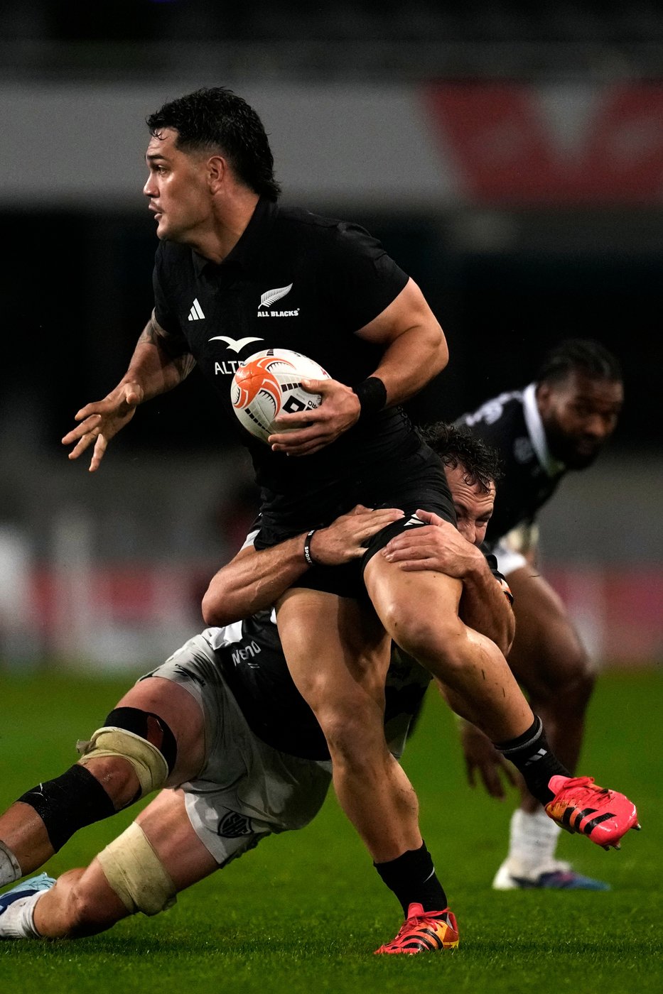 All Blacks wash away the Sharks 54-0 in rain-soaked Durban as McKenzie limps off | iNFOnews.ca All Blacks wash away the Sharks 54-0 in rain-soaked Durban as McKenzie limps off | iNFOnews.ca