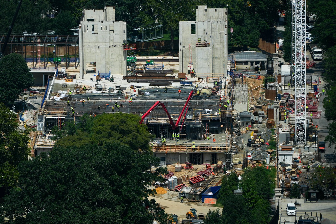 Preservation group urges Supreme Court to suspend Trump's White House ballroom project | iNFOnews.ca