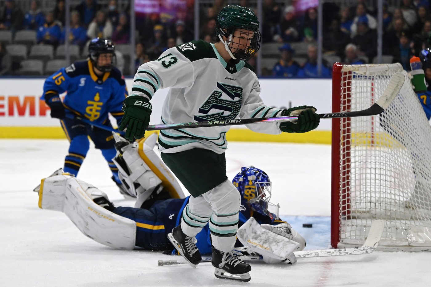 Aerin Frankel earns third straight shutout as Fleet take 4-0 win over Sceptres | iNFOnews.ca