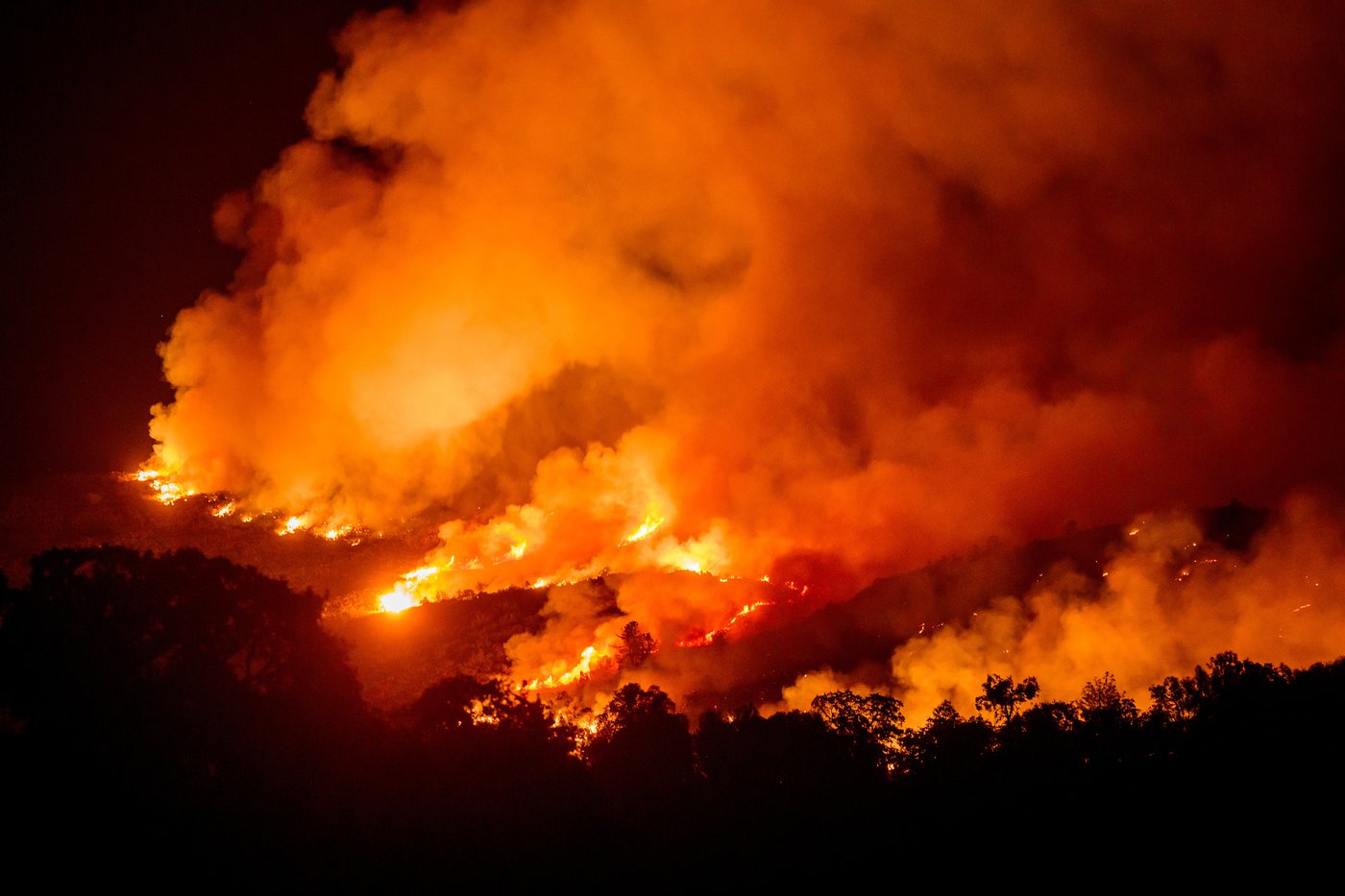 Body found in California home burned by wildfire believed started by chain saw | iNFOnews.ca