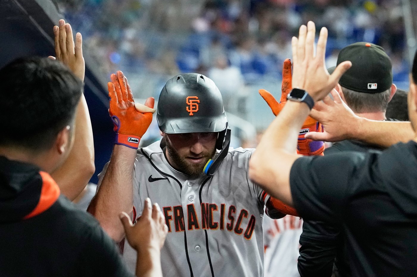 Meyer wins 8th straight decision to start season as Marlins beat Giants 6-3 | iNFOnews.ca