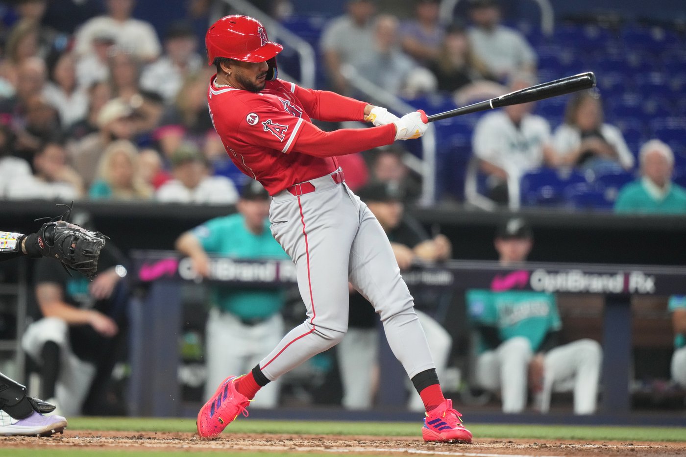 Stowers has 2 hits and 2 RBIs, then leaves with hamstring discomfort as Marlins beat Angels 12-3 | iNFOnews.ca