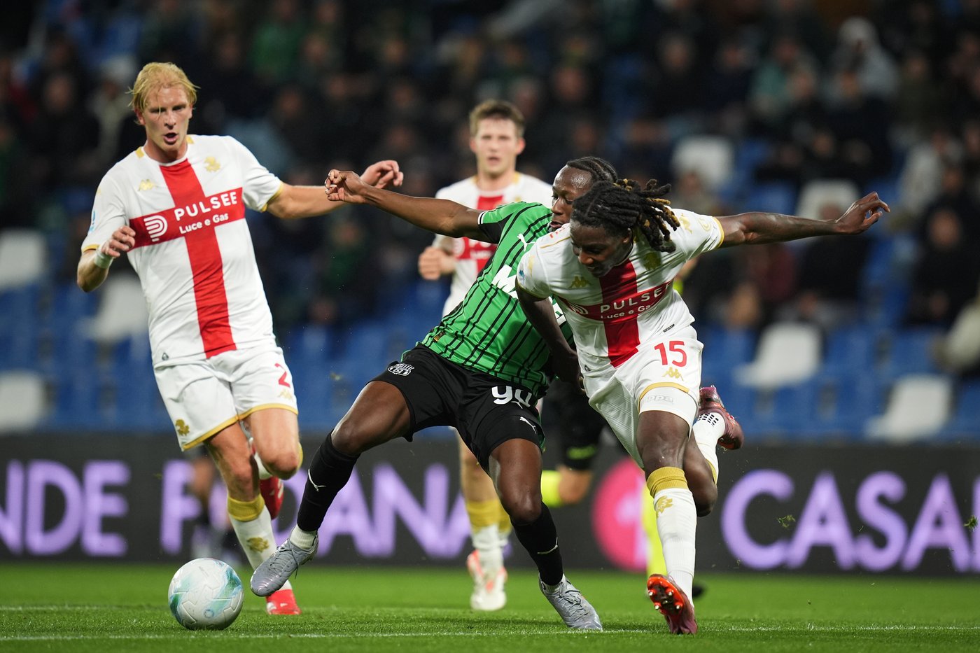 Ex-Roma captain and coach De Rossi hired to manage relegation-threatened Genoa | iNFOnews.ca