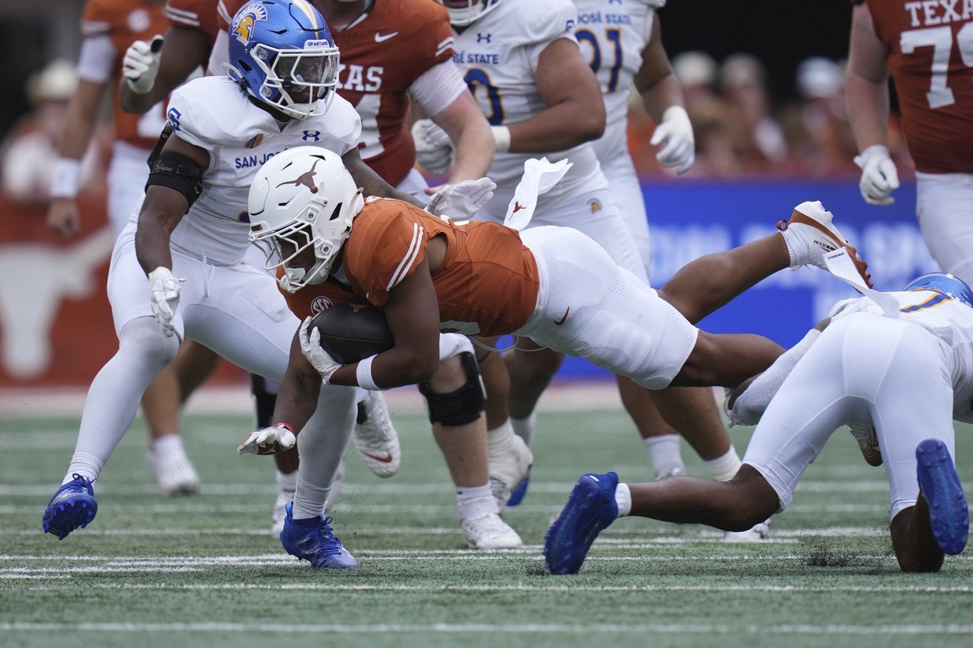 Arch Manning throws 4 TD passes as No. 7 Texas rolls past San Jose State 38-7 | iNFOnews.ca Arch Manning throws 4 TD passes as No. 7 Texas rolls past San Jose State 38-7 | iNFOnews.ca
