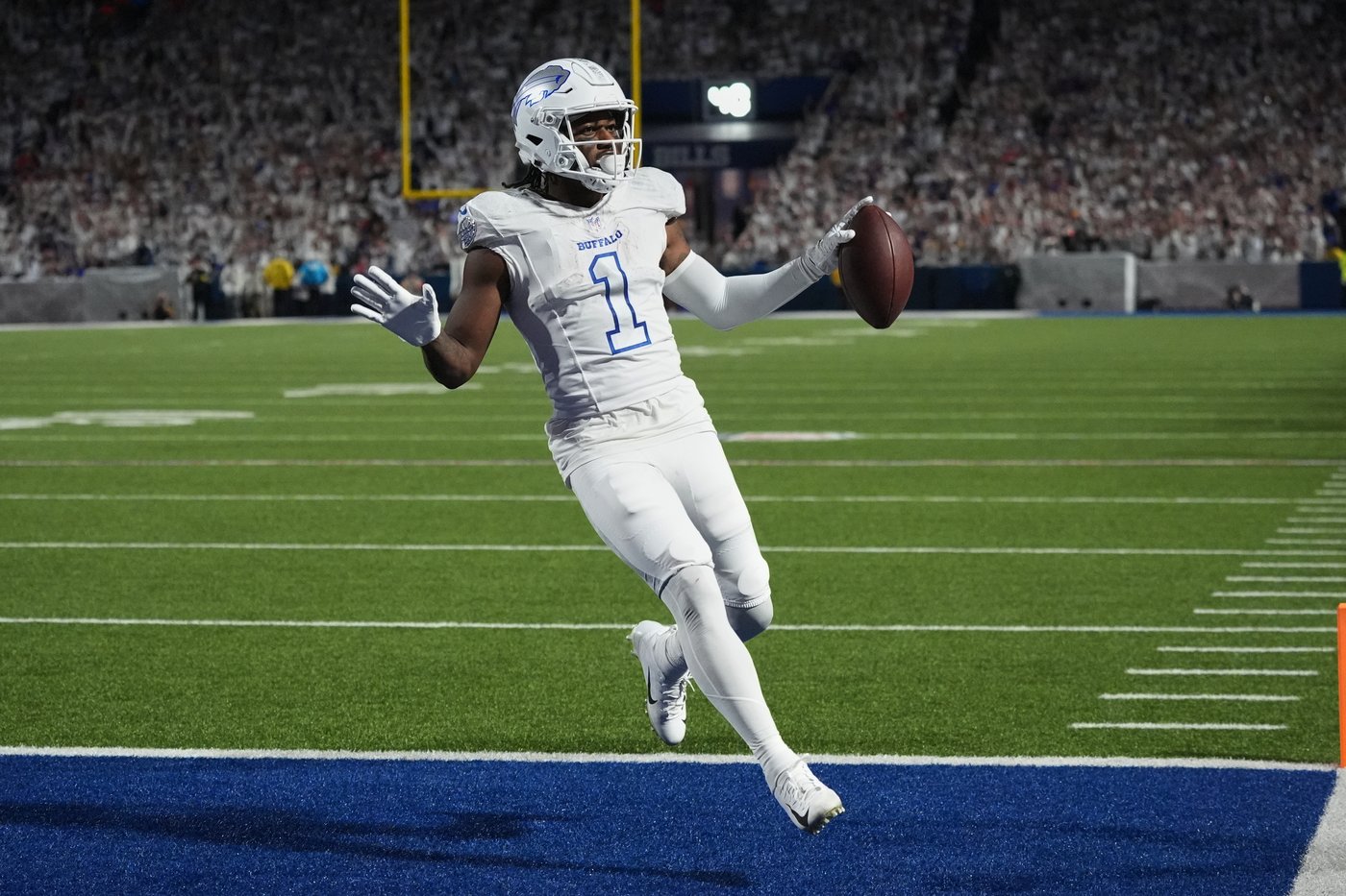 Drake Maye leads Patriots to 23-20 win over Bills, leaving NFL without an unbeaten team | iNFOnews.ca