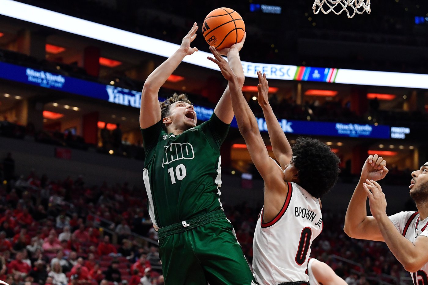 No. 12 Louisville uses hot hand from deep to wallop Ohio 106-81 | iNFOnews.ca No. 12 Louisville uses hot hand from deep to wallop Ohio 106-81 | iNFOnews.ca