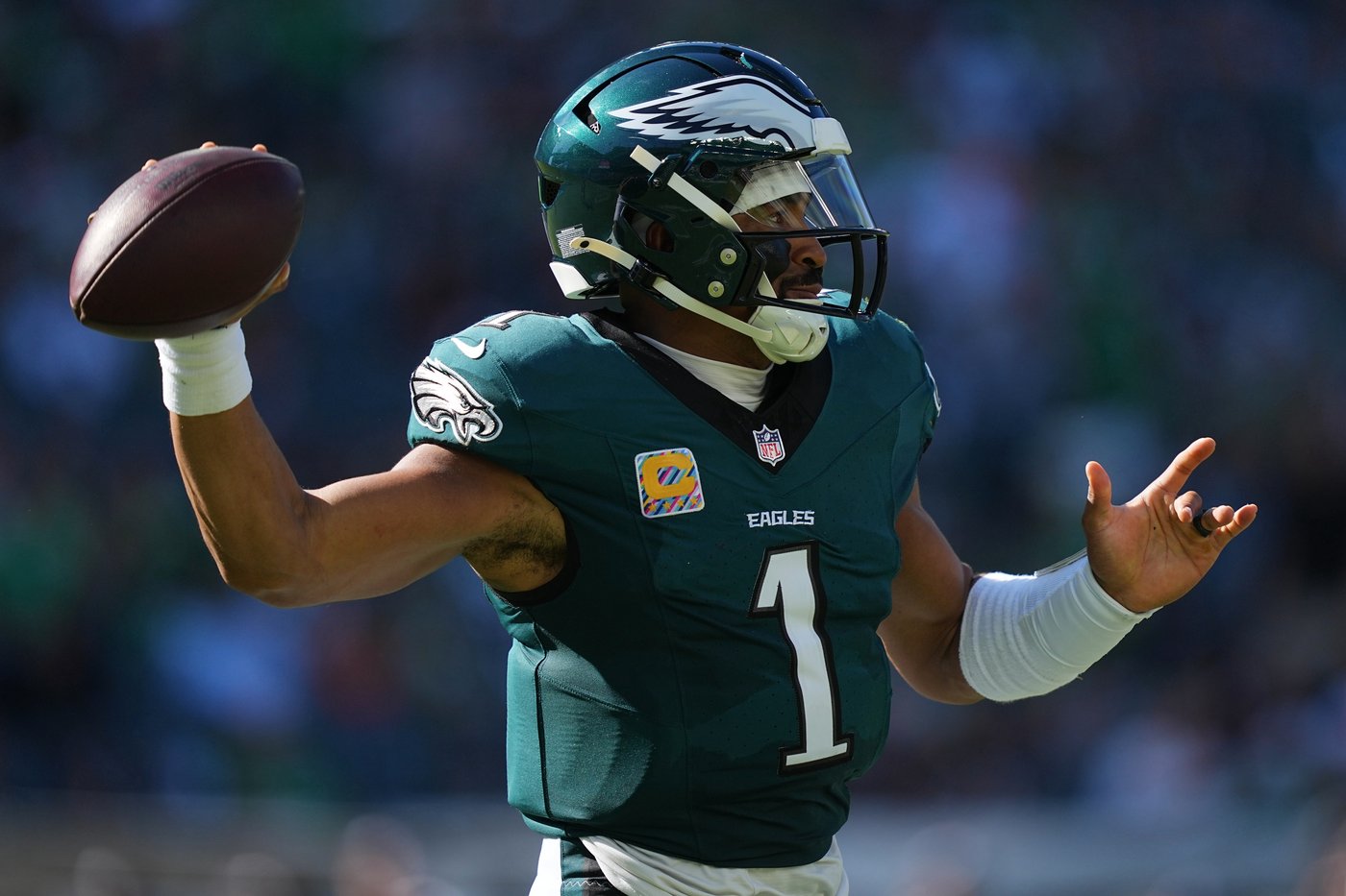 Broncos rally from 14-point deficit to hand Eagles their first loss of the season, 21-17 | iNFOnews.ca
