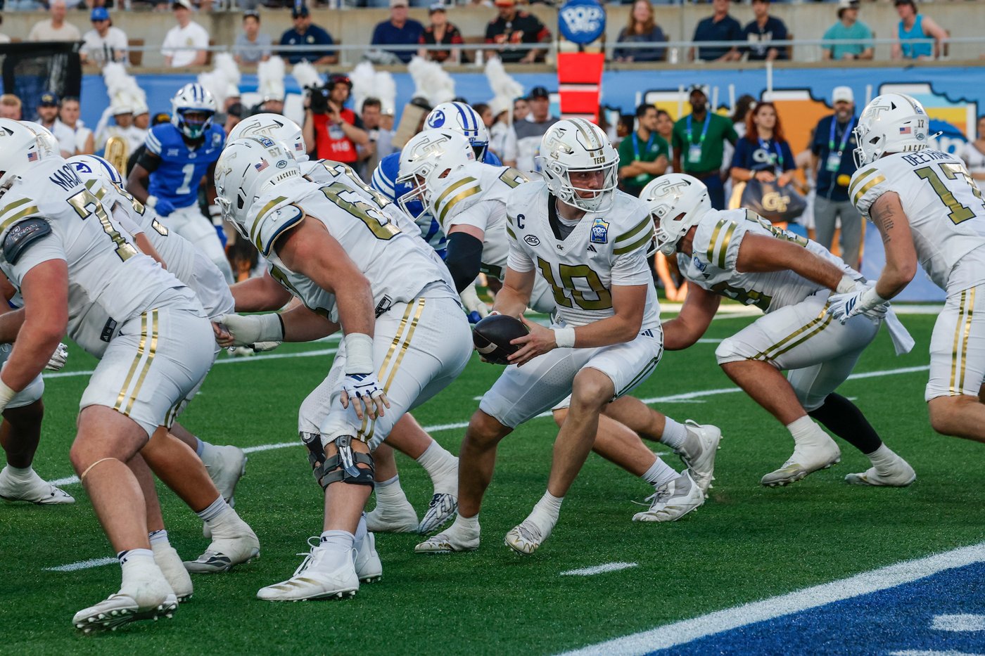 No. 12 BYU rallies to beat No. 24 Georgia Tech 25-21 in the Pop-Tarts Bowl | iNFOnews.ca No. 12 BYU rallies to beat No. 24 Georgia Tech 25-21 in the Pop-Tarts Bowl | iNFOnews.ca