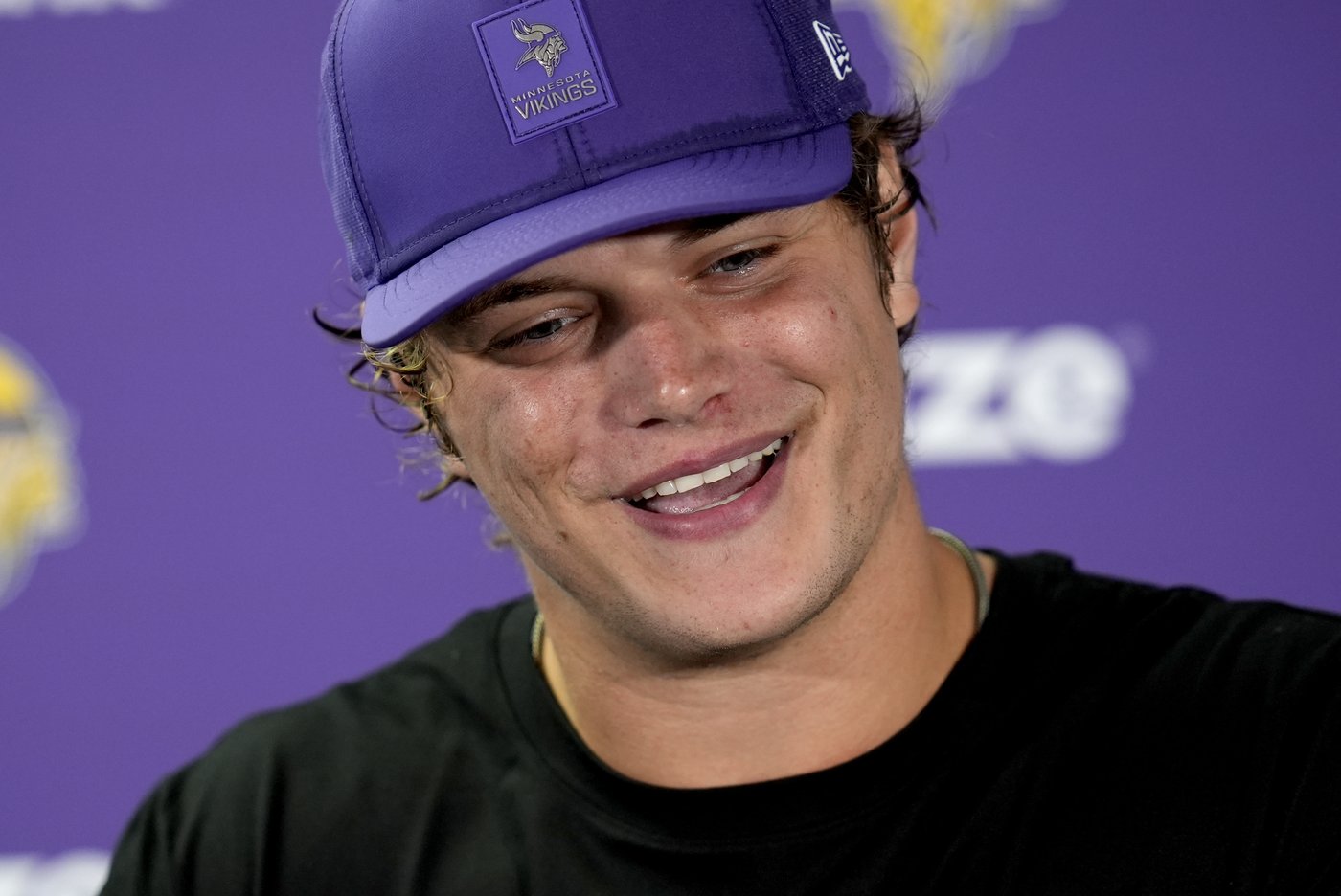 Vikings ground game gives McCarthy's debut a late and vital boost in opening victory vs. Bears | iNFOnews.ca Vikings ground game gives McCarthy's debut a late and vital boost in opening victory vs. Bears | iNFOnews.ca
