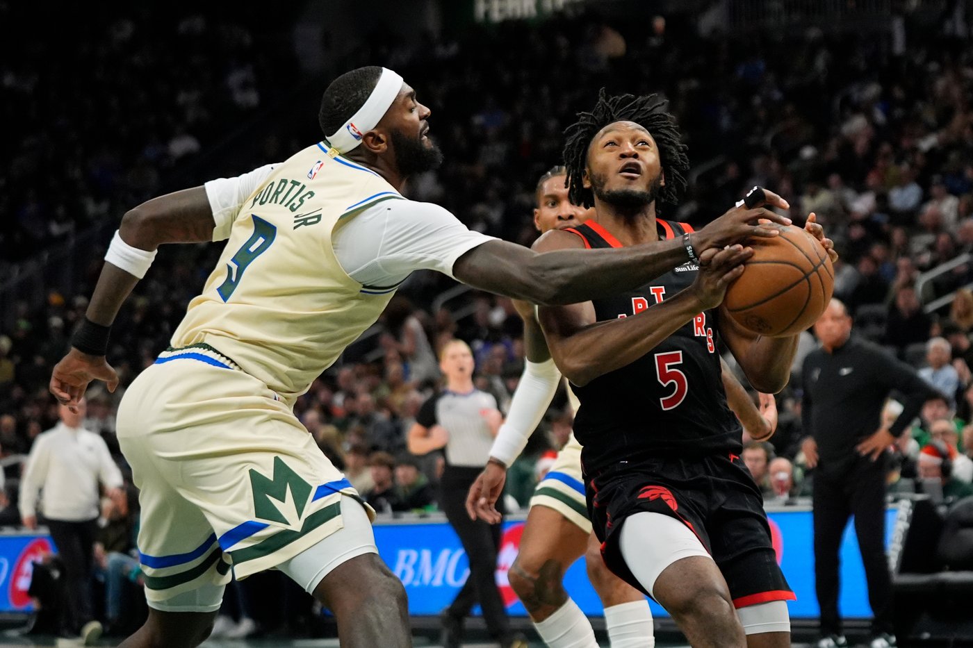 Ingram and Barnes lead the way as Raptors beat slumping Bucks 111-105 | iNFOnews.ca Ingram and Barnes lead the way as Raptors beat slumping Bucks 111-105 | iNFOnews.ca