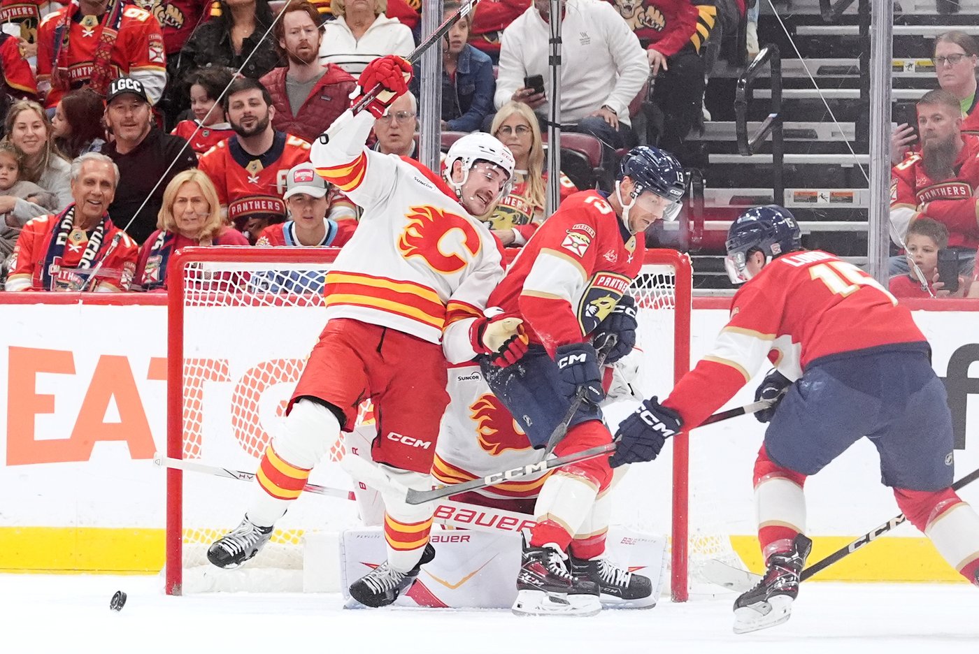 Kadri helps Flames beat Panthers 5-3, sending Cup champs to 4th loss in 6 home games | iNFOnews.ca