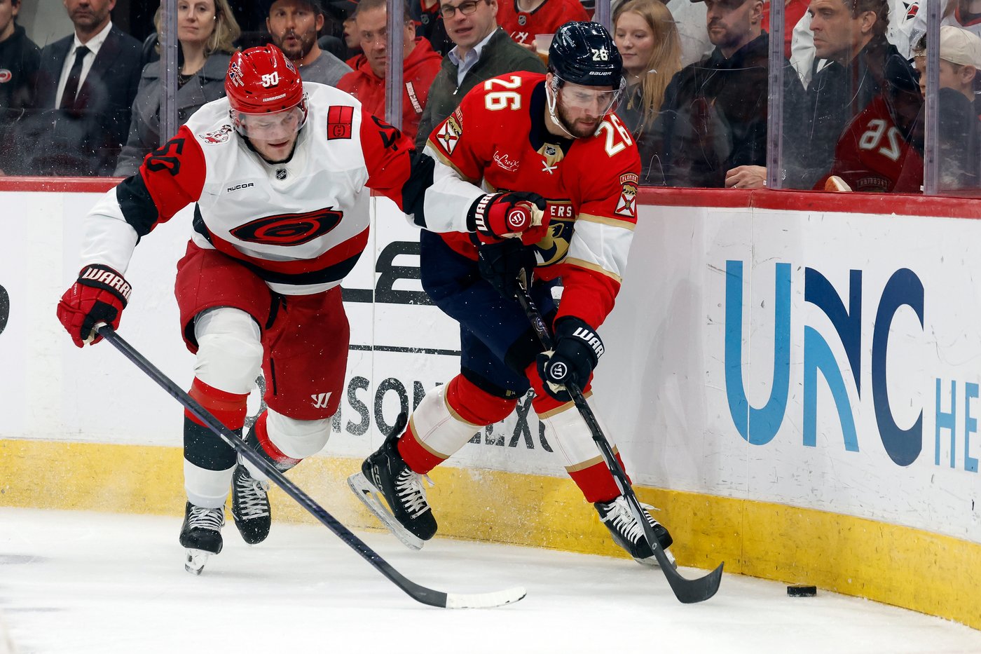 Kunin and Lundell score during Panthers' 5-goal 3rd period in 5-2 win over Hurricanes | iNFOnews.ca Kunin and Lundell score during Panthers' 5-goal 3rd period in 5-2 win over Hurricanes | iNFOnews.ca