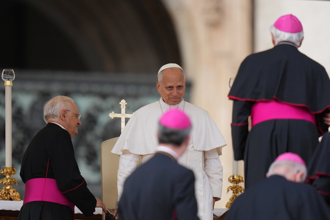 American cardinal celebrates old Latin Mass in St. Peter's in a sign of change | iNFOnews.ca